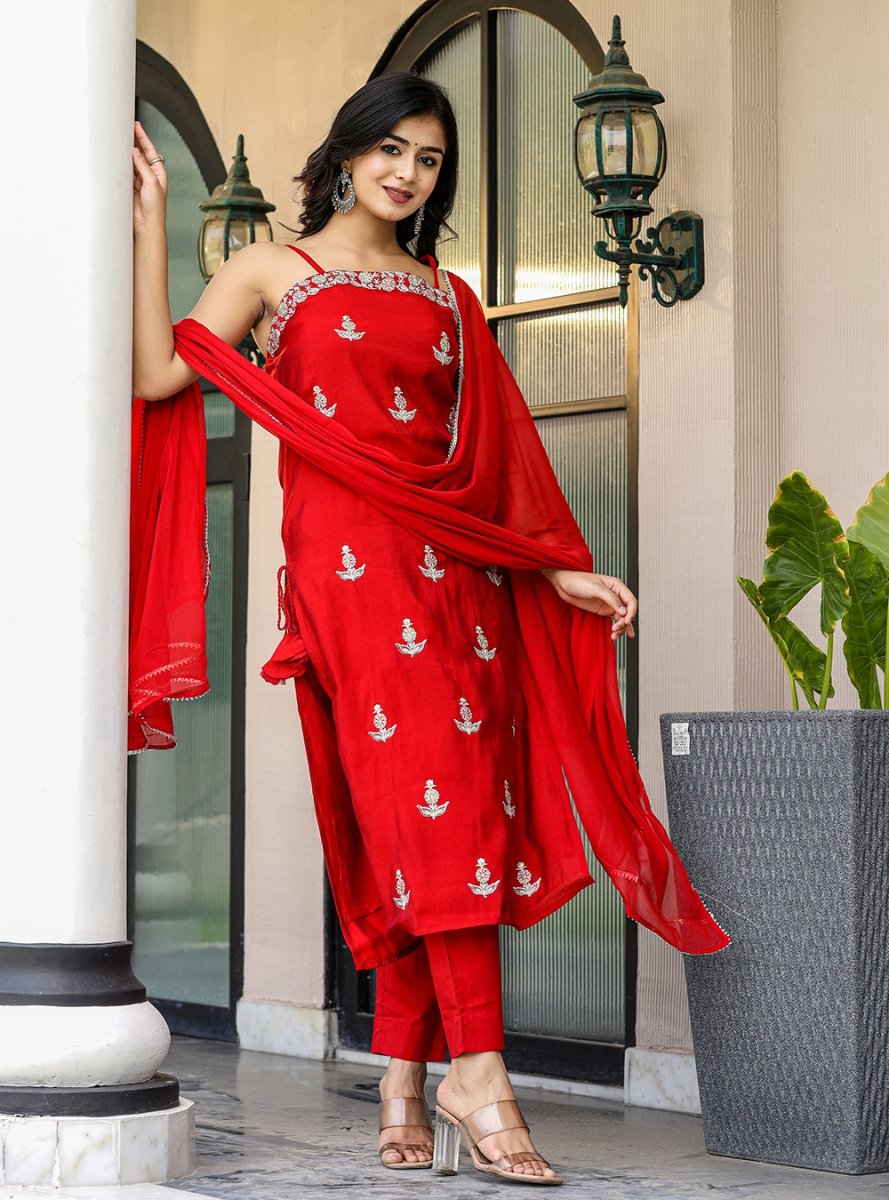 Crimson Charm Sleeveless Silk Kurta Pant Set with Dupatta - swadeshsouq.com