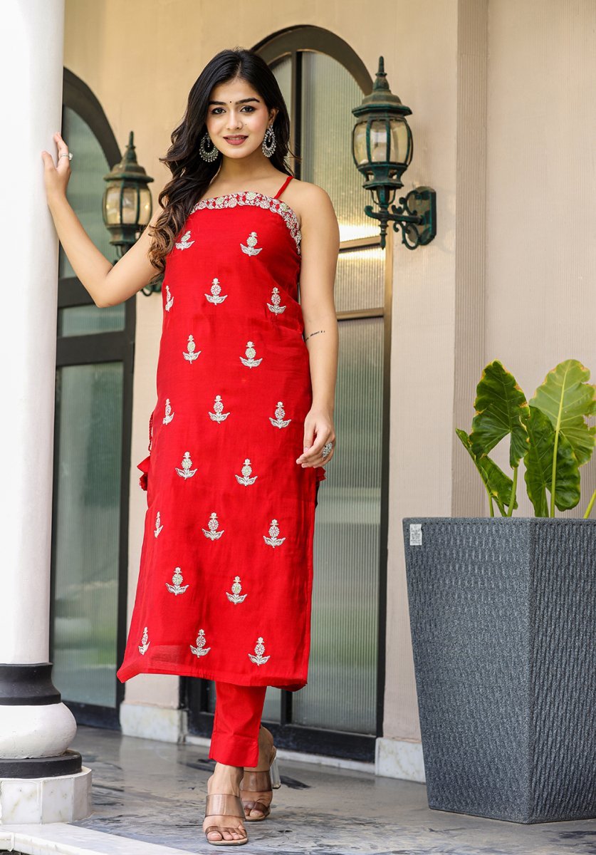 Crimson Charm Sleeveless Silk Kurta Pant Set with Dupatta - swadeshsouq.com