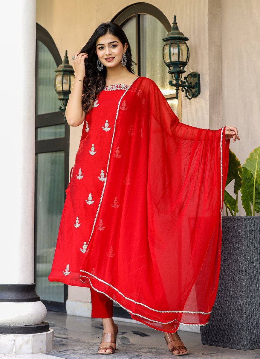 Crimson Charm Sleeveless Silk Kurta Pant Set with Dupatta - swadeshsouq.com
