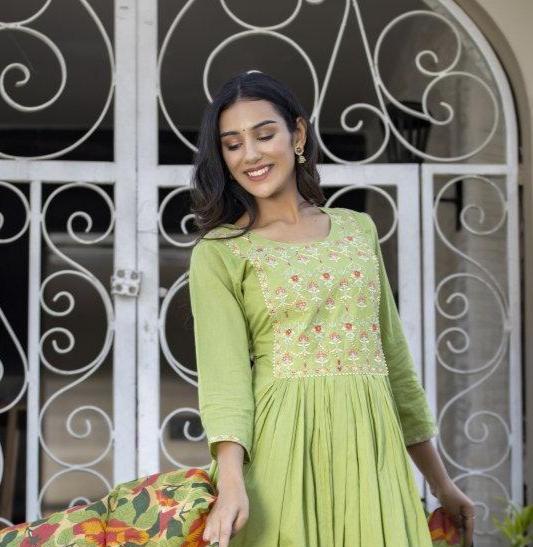 Green Garden Floral Embroidered Cotton Suit Set - swadeshsouq.com
