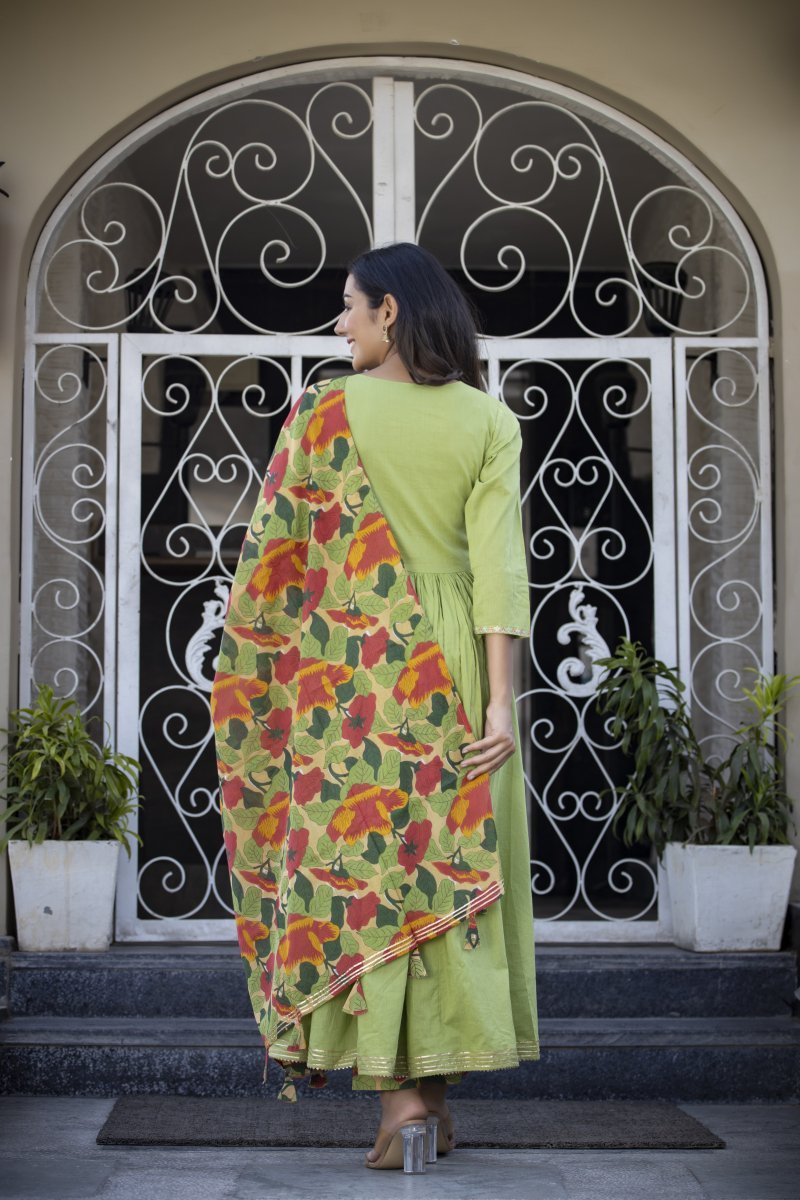 Green Garden Floral Embroidered Cotton Suit Set - swadeshsouq.com