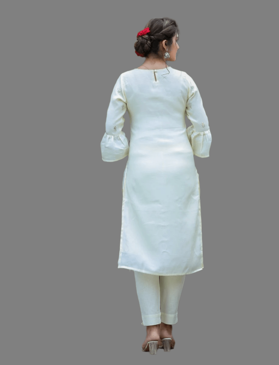 Ivory Grace Embroidered Silk Kurta Pant Set with Dupatta - swadeshsouq.com