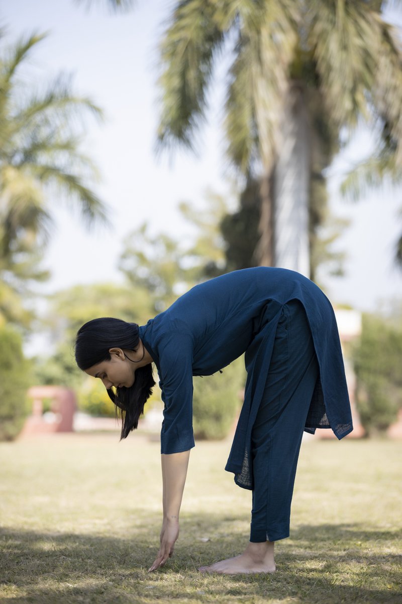 Midnight Calm Navy Blue Solid Cotton Casual Kurta - swadeshsouq.com