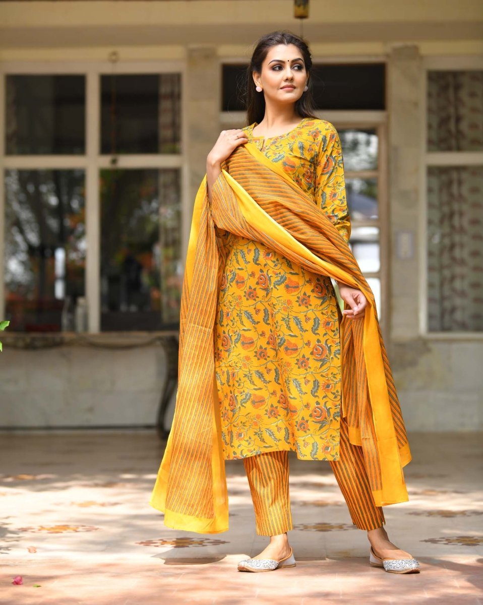 Sunny Bloom Yellow Floral Printed Cotton Suit Set - swadeshsouq.com