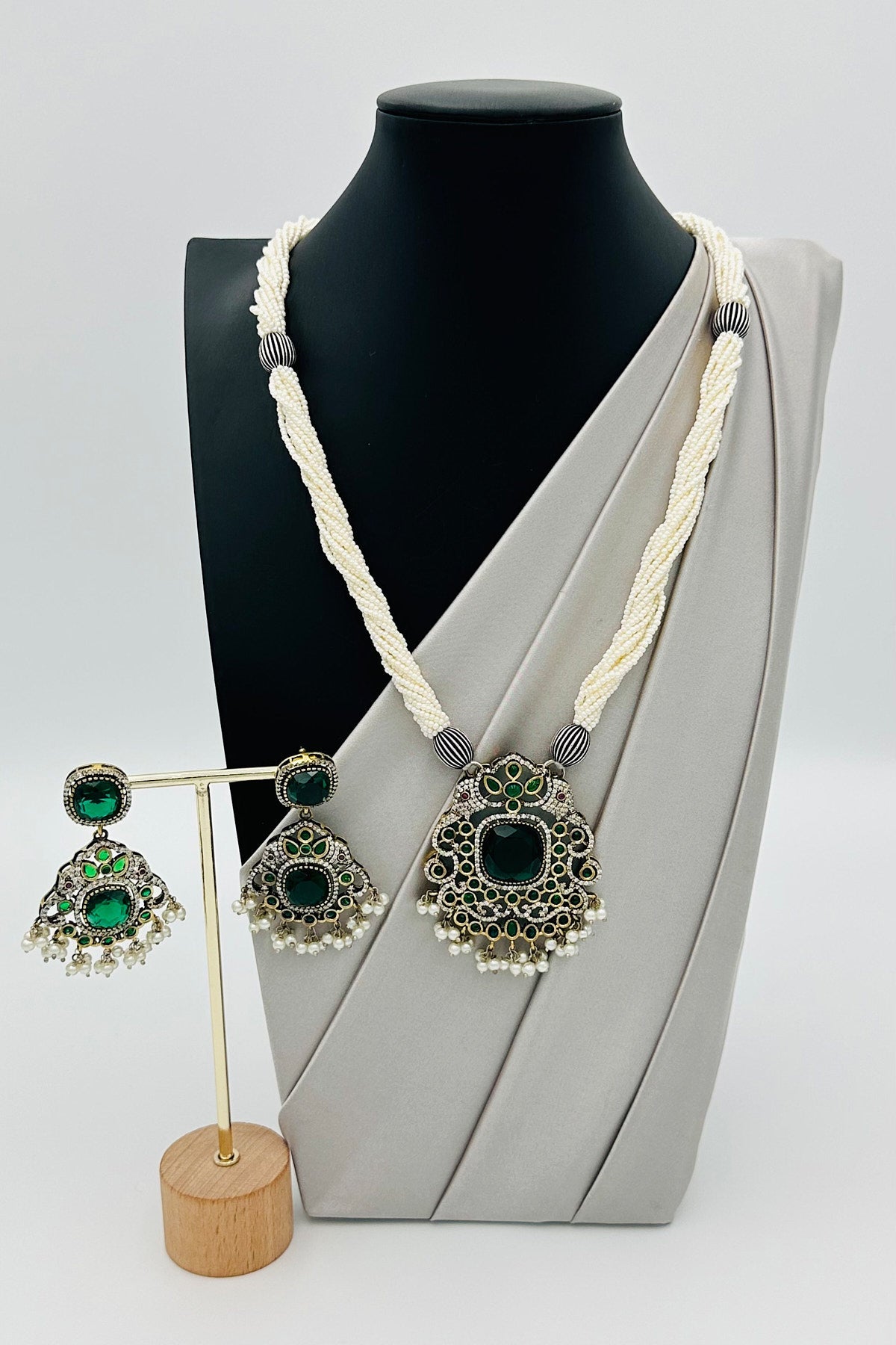 Pearl Mala Set with Silver Majesty - swadeshsouq.com