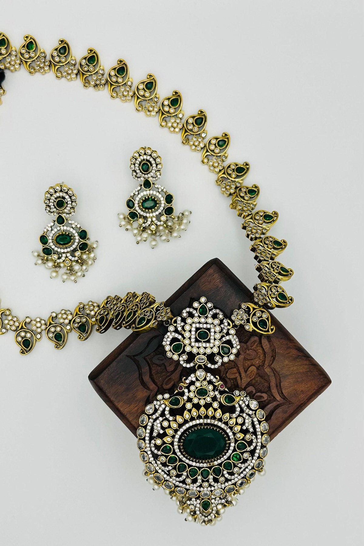 Premium Victorian Brass Long Necklace Set - swadeshsouq.com