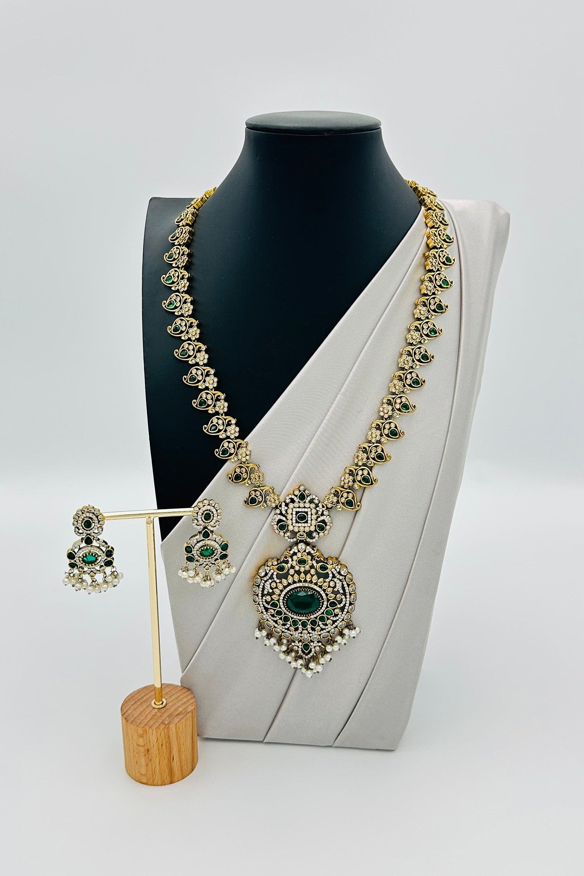 Premium Victorian Brass Long Necklace Set - swadeshsouq.com