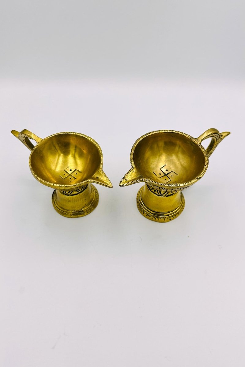 Elegant Brass Diya with Handle (set of 2) - swadeshsouq.com