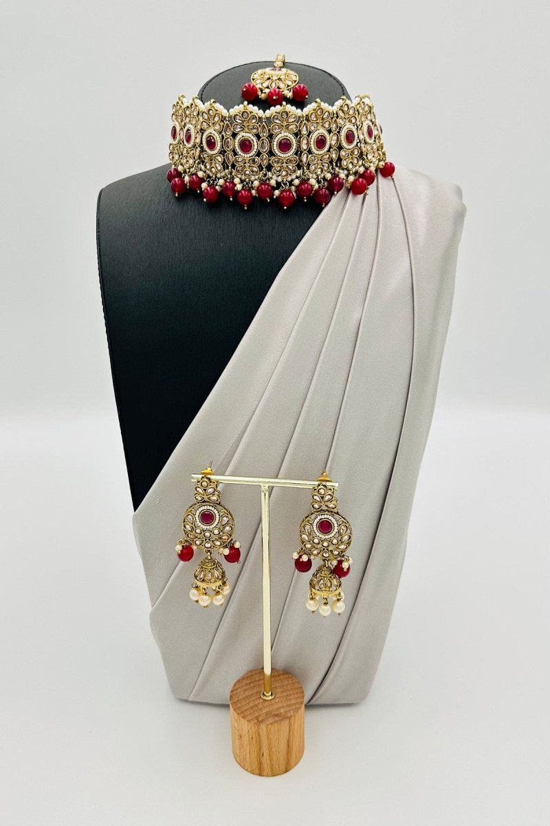 Elegant Kundan Jewelry Set with Maang Tika - swadeshsouq.com