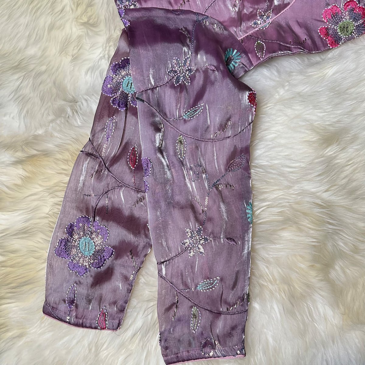 Elegant Lilac Jimichoo Beaded Blouse | Size 32–40 - swadeshsouq.com