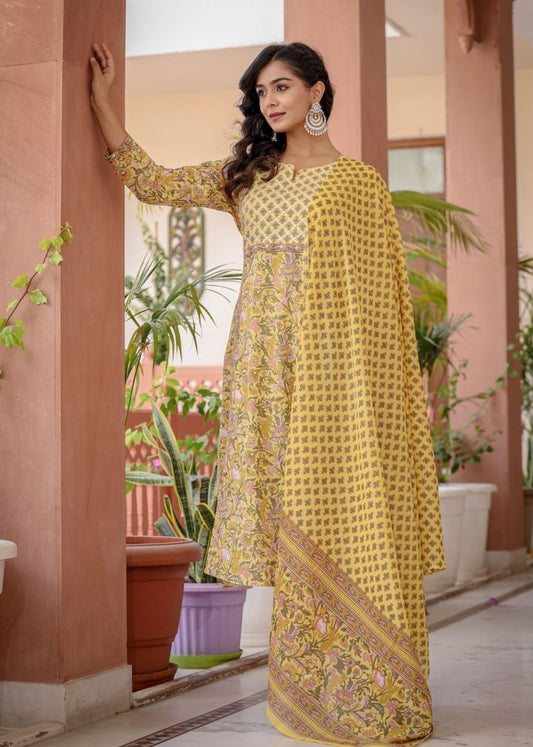 Golden Bloom Floral Cotton Kurta Pant Set with Dupatta - swadeshsouq.com