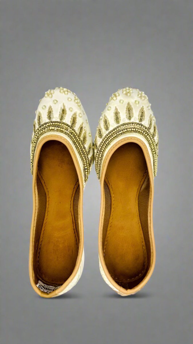 Handcrafted Ivory Embroidered Juttis | Elegant Ethnic Footwear for Women - swadeshsouq.com