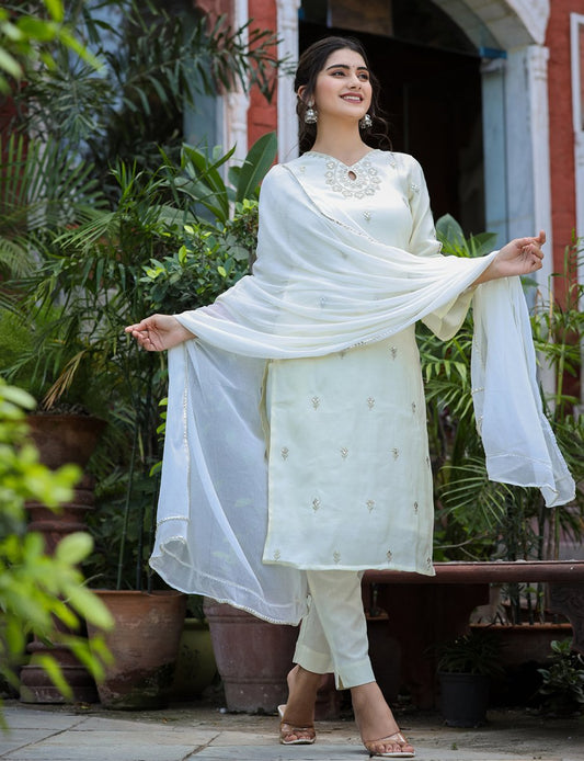 Ivory Grace Embroidered Silk Kurta Pant Set with Dupatta - swadeshsouq.com