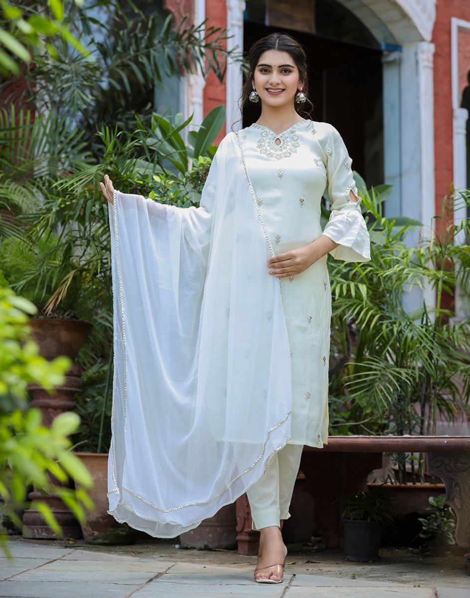 Ivory Grace Embroidered Silk Kurta Pant Set with Dupatta - swadeshsouq.com