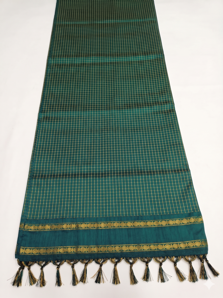 Graceful Green Silk Cotton Saree with Traditional Rettapet Zari Border