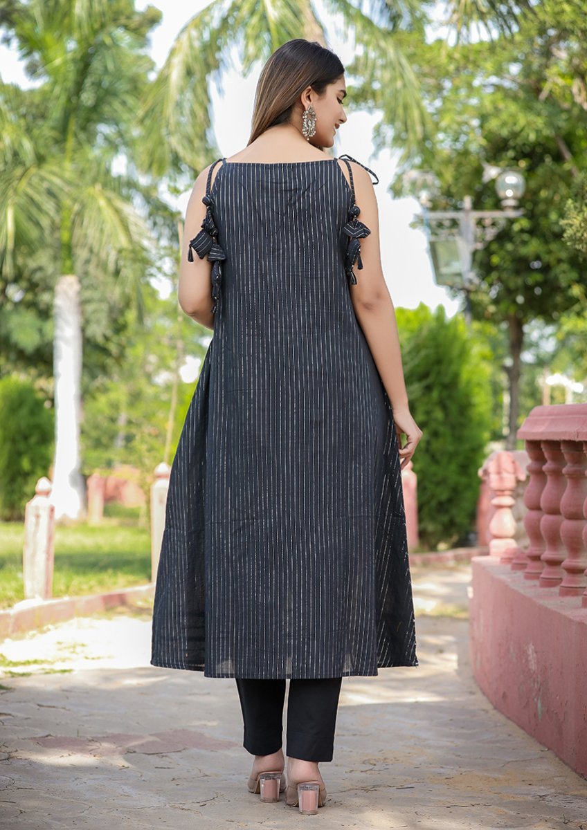 Midnight Sparkle Black Lurex Sleeveless Cotton Kurta Pant Set with Dupatta - swadeshsouq.com