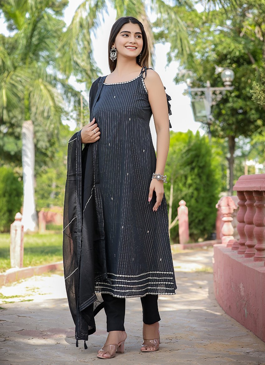 Midnight Sparkle Black Lurex Sleeveless Cotton Kurta Pant Set with Dupatta - swadeshsouq.com