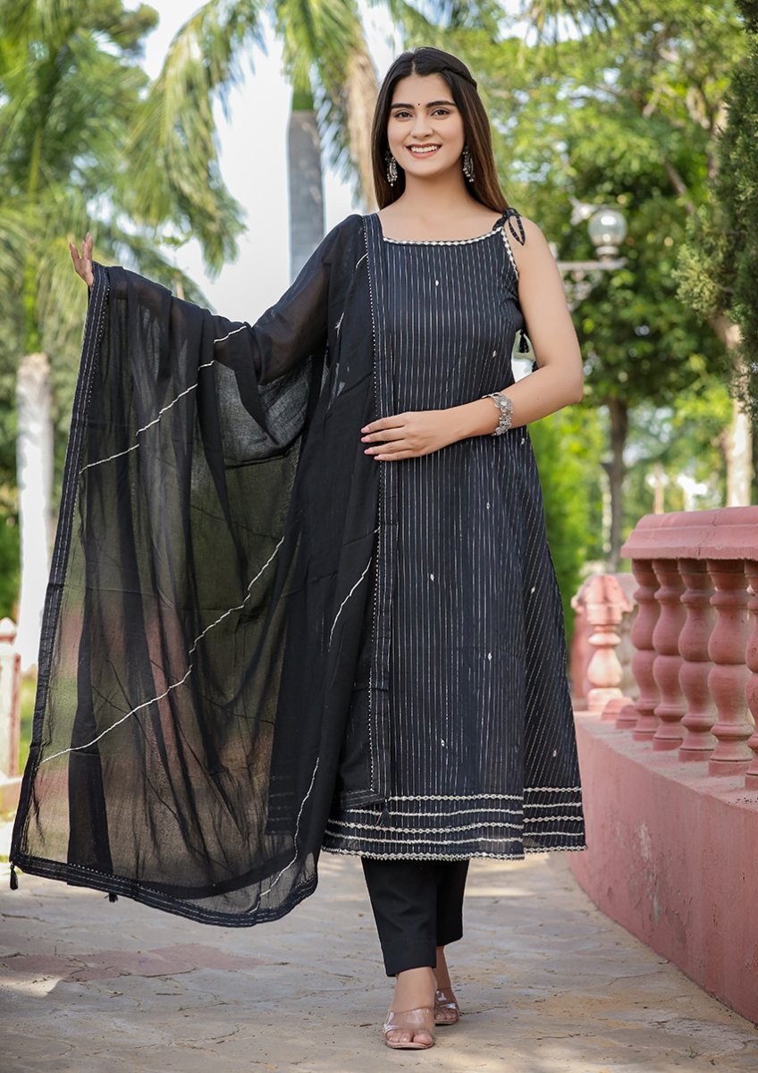 Midnight Sparkle Black Lurex Sleeveless Cotton Kurta Pant Set with Dupatta - swadeshsouq.com