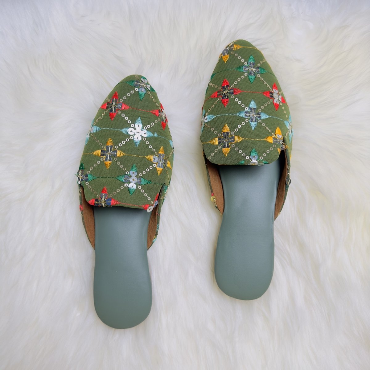 Rajasthani Green Jaipuri Handmade Sandals – Embroidered Elegance with a Cultural Touch - swadeshsouq.com