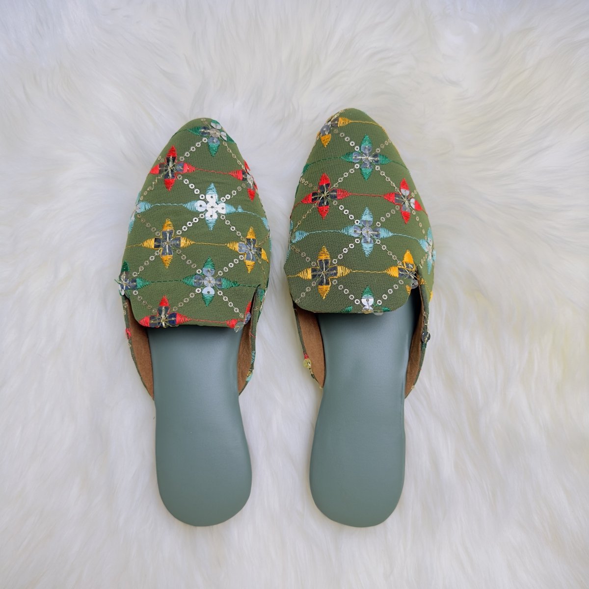 Rajasthani Green Jaipuri Handmade Sandals – Embroidered Elegance with a Cultural Touch - swadeshsouq.com