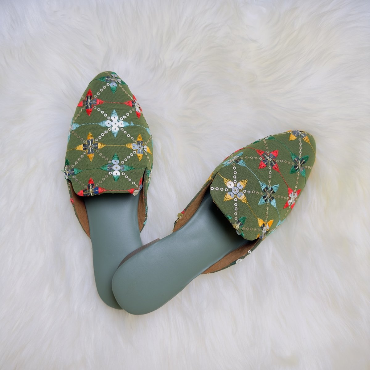 Rajasthani Green Jaipuri Handmade Sandals – Embroidered Elegance with a Cultural Touch - swadeshsouq.com