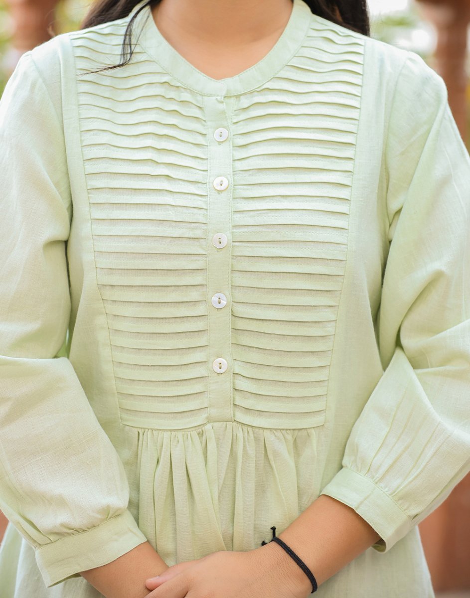 Soft Glow Pastel Green Cotton Tunic Top - swadeshsouq.com