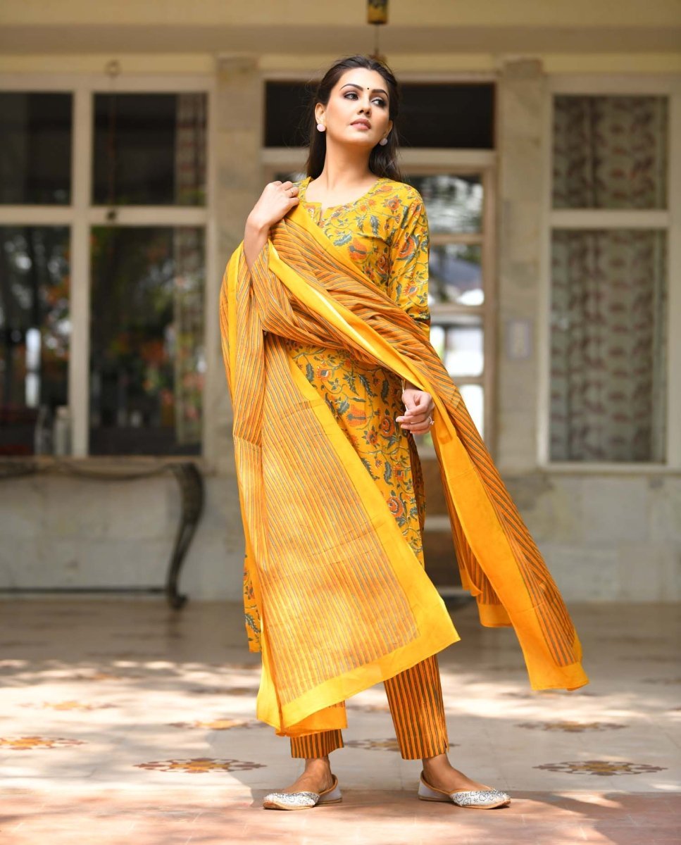 Sunny Bloom Yellow Floral Printed Cotton Suit Set - swadeshsouq.com