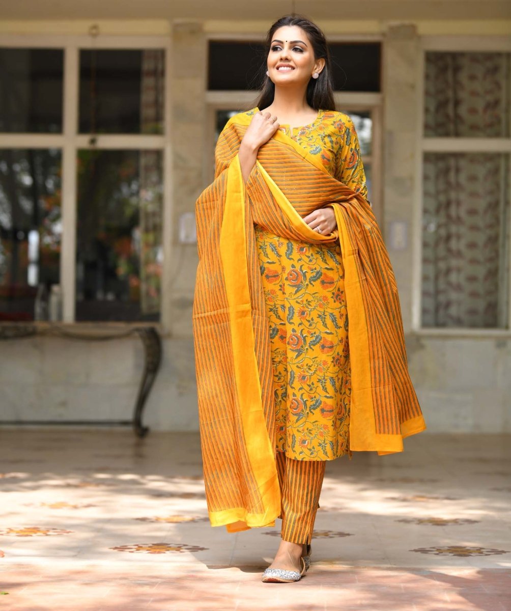 Sunny Bloom Yellow Floral Printed Cotton Suit Set - swadeshsouq.com