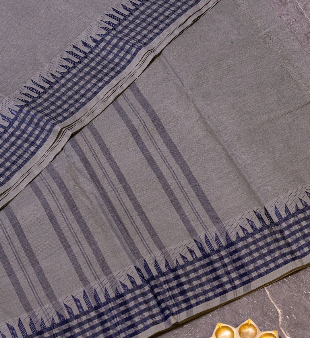 Adorn Yourself with the Grey and Blue Thread Border Plain Chettinad Cotton Saree. - swadeshsouq.com