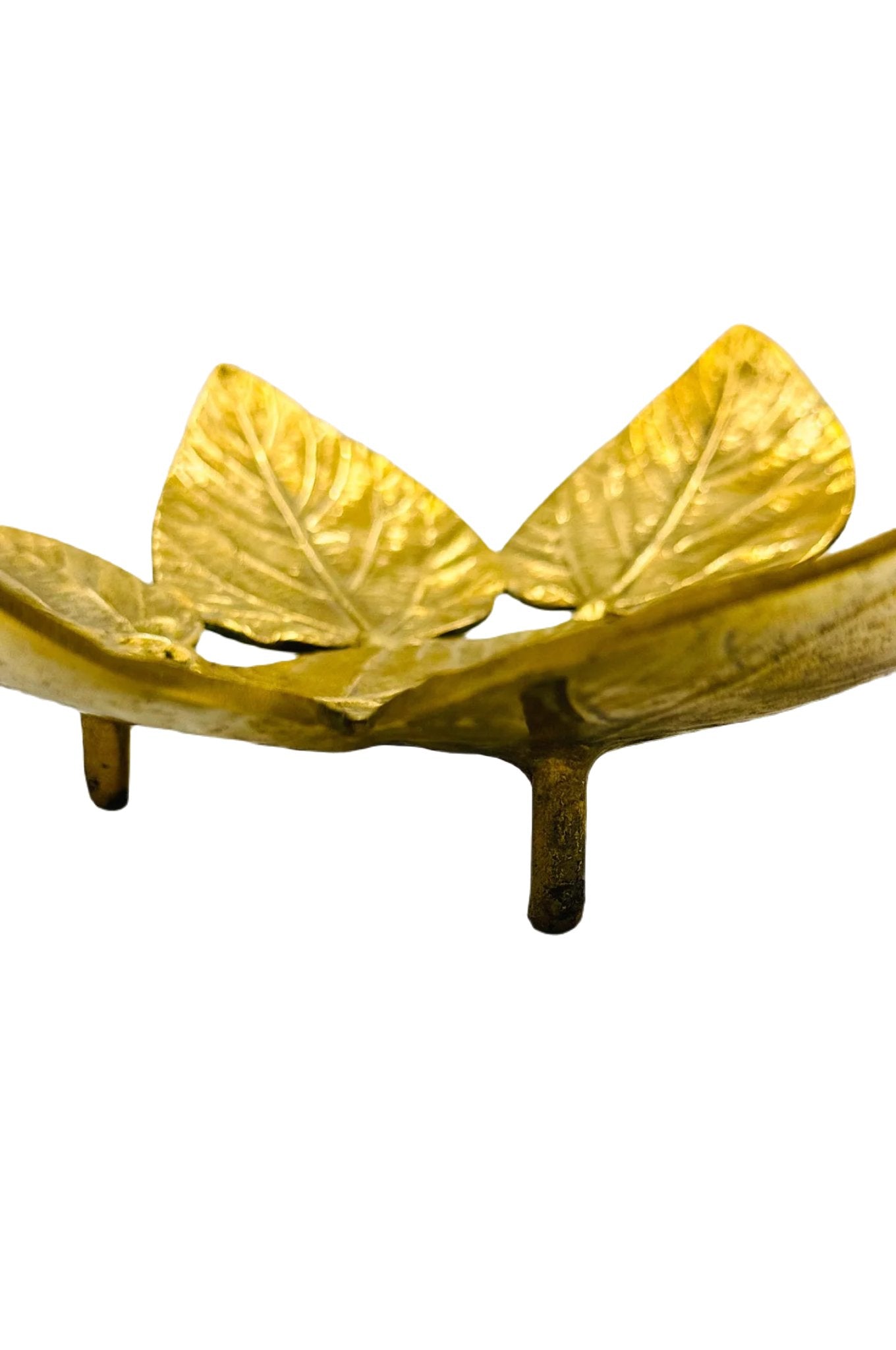 Antique Leaf Brass Fruit Holder: A Touch of Elegance for Your Home - swadeshsouq.com