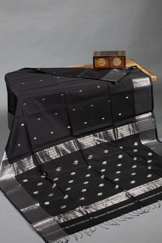 Black Maheshwari SilkCotton Elegance - swadeshsouq.com