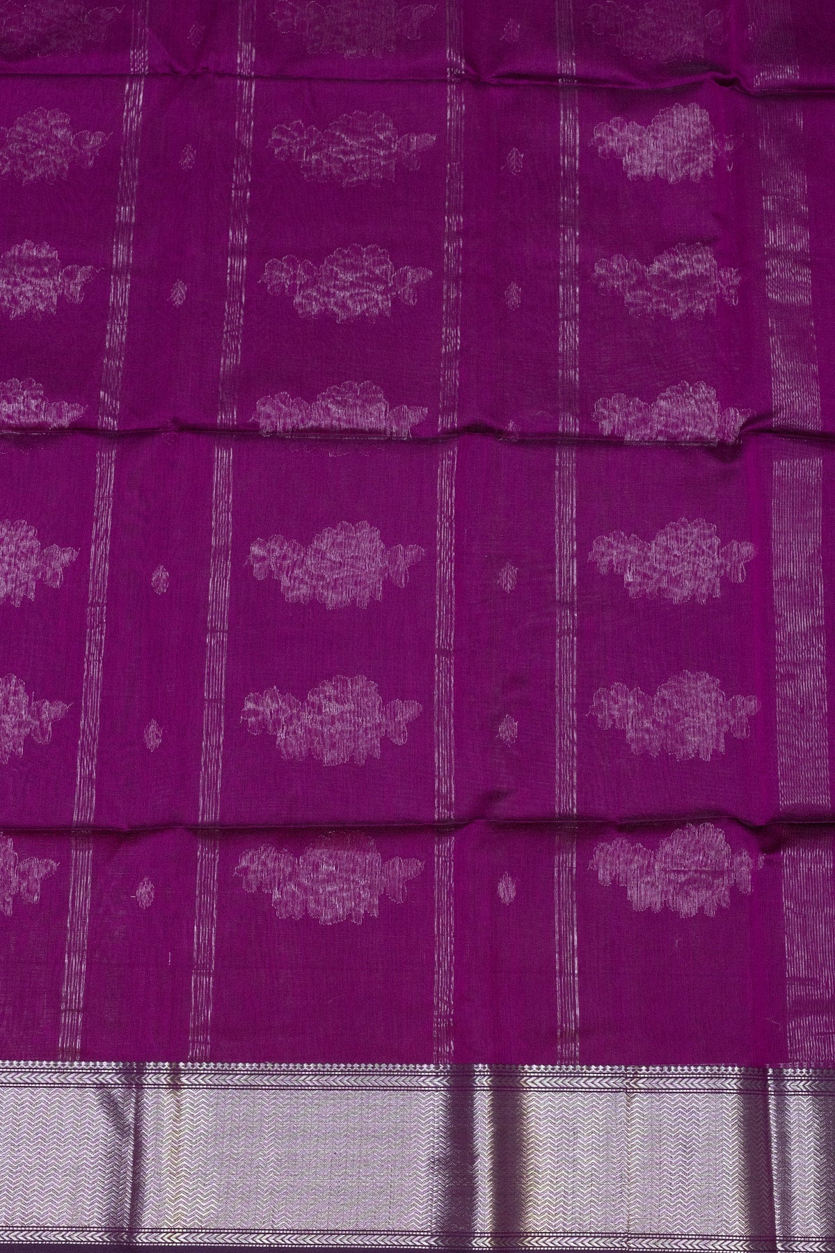 Dark Pink MAHESHWARI: SILVER ZARI BUTTI & PALLU - swadeshsouq.com