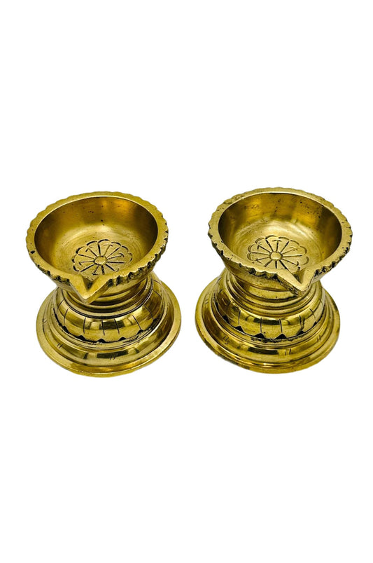 Elegant Brass Diya Set with Intricate Design (set of 2) - swadeshsouq.com