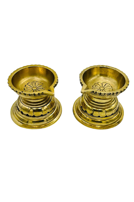 Elegant Brass Diya Set with Intricate Design (set of 2) - swadeshsouq.com