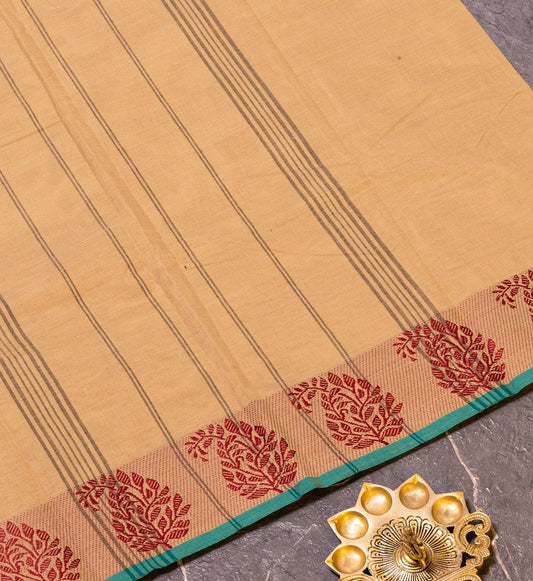 Elevate Your Style with Our Cream and Green Plain Thread Border Chettinad Cotton Saree - swadeshsouq.com