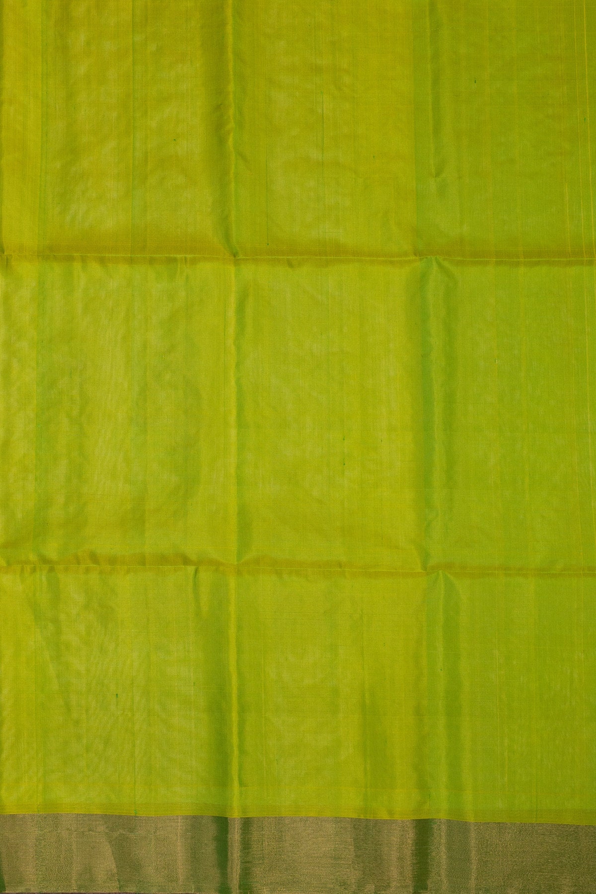 GOLDEN AURA: PISTA GREEN AND GOLDEN CREAM KANJEEVARAM SILK SAREE - swadeshsouq.com