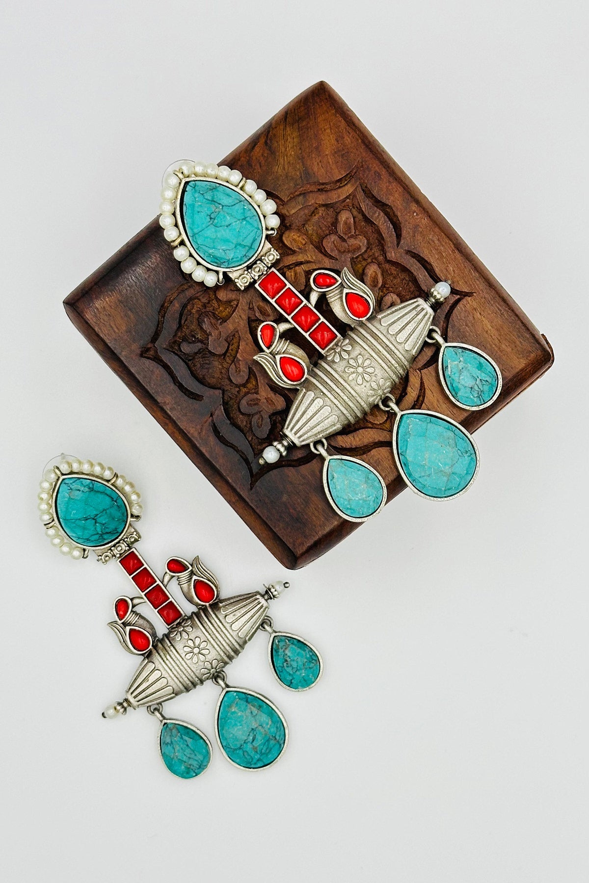 Handcrafted Silver Earrings Adorned with Exquisite Stones - swadeshsouq.com