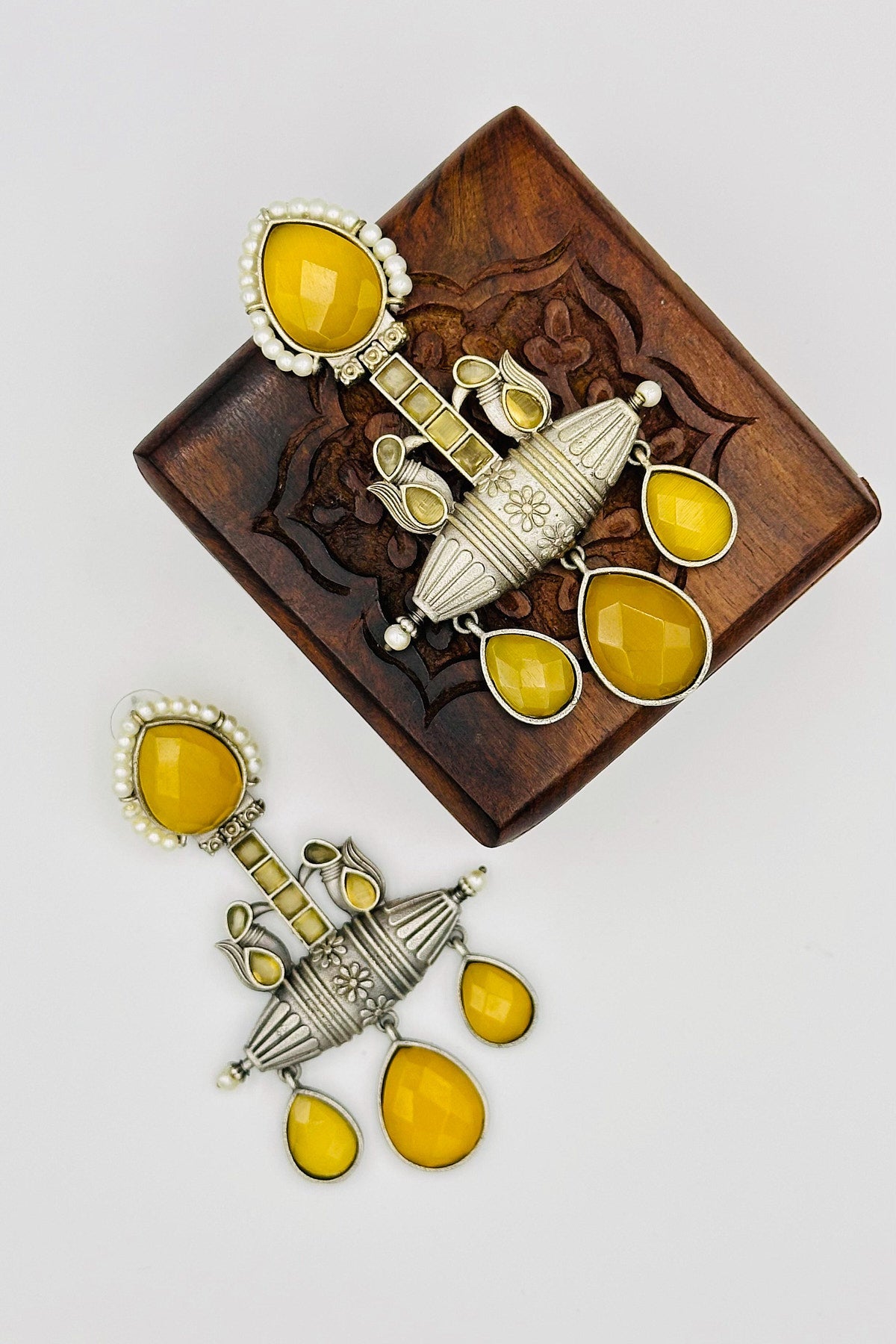 Handcrafted Silver Earrings with yellow Crystals and Pearls - swadeshsouq.com