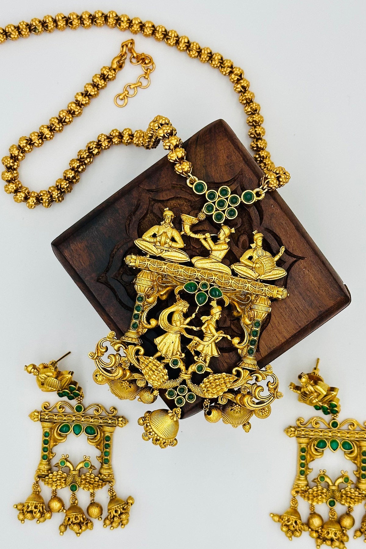 High-Gold Sapthapadi Ensemble Necklace Set - swadeshsouq.com