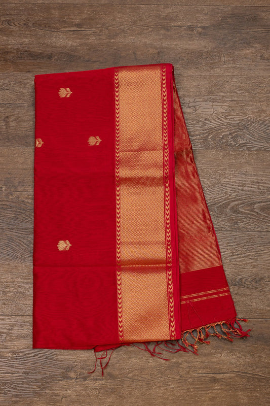 Maheshwari Silk-Cotton with Golden Zari & Lotus Butti - swadeshsouq.com