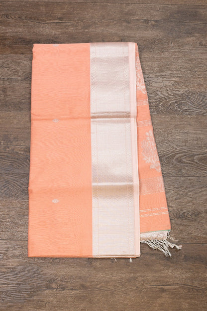 Peach Poise: Maheshwari Silkcotton Elegance with Silver Zari - swadeshsouq.com