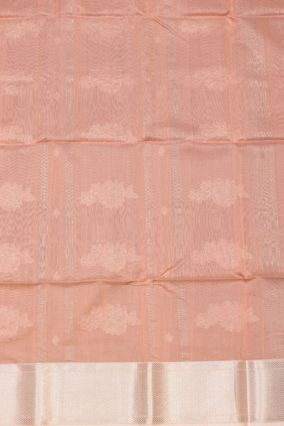 Peach Poise: Maheshwari Silkcotton Elegance with Silver Zari - swadeshsouq.com