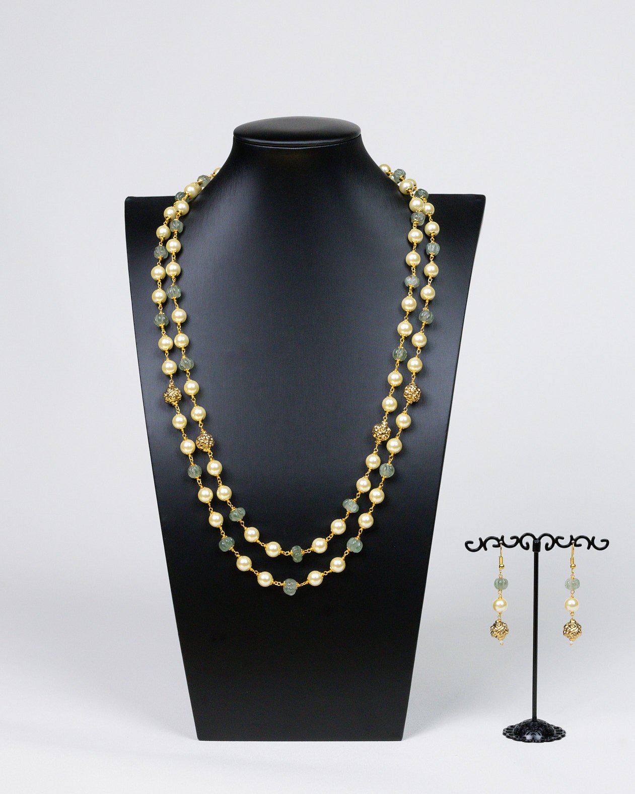 Pearl-Adorned Beadwork Necklace - swadeshsouq.com