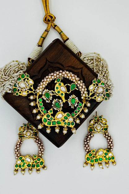 Pearl & Green Stone Choker Masterpiece - swadeshsouq.com