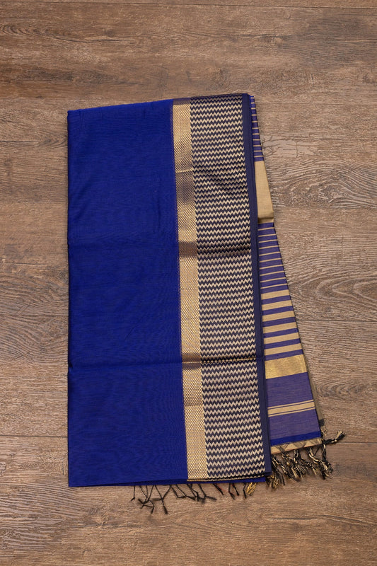 Royal Blue Maheshwari Silk-Cotton Saree with Contrasting Pallu - swadeshsouq.com