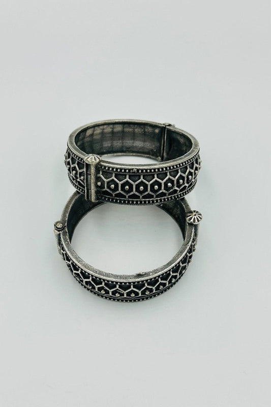 Rustic Charm: The Oxidised Silver Bangles - swadeshsouq.com