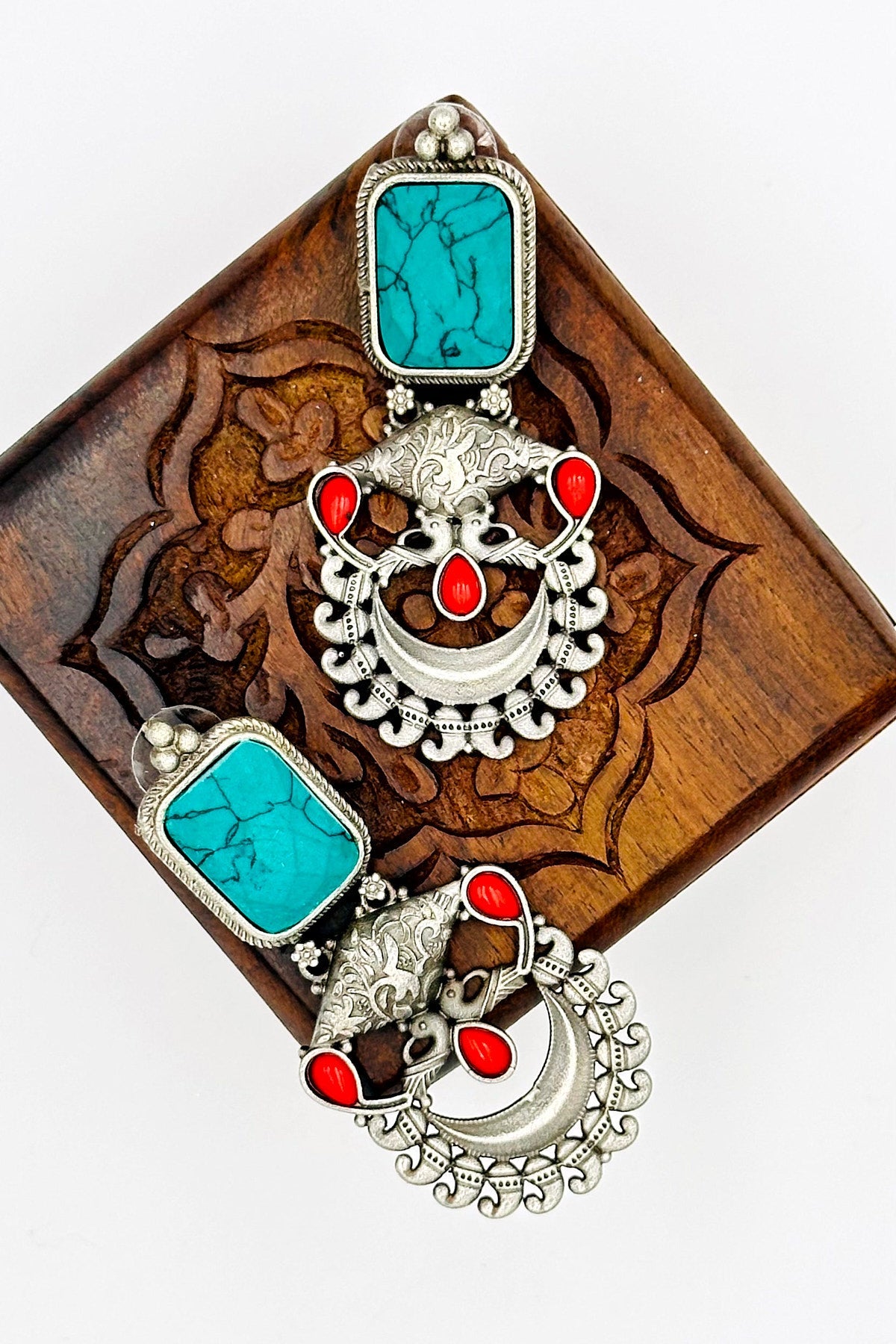 Silver Earrings Embellished with Feroza and Red Stones - swadeshsouq.com