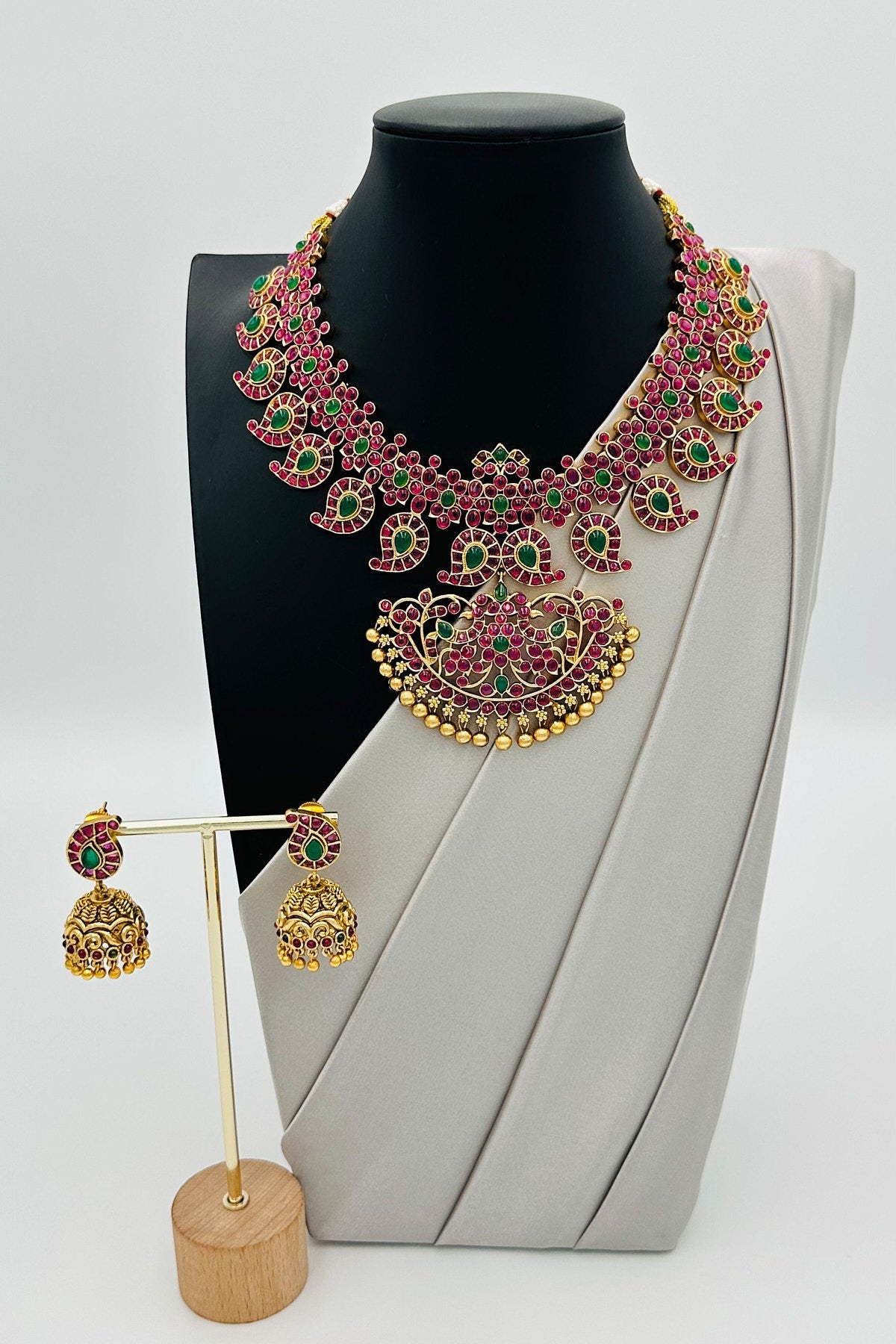 Timeless Elegance: The Exquisite Temple Motif Necklace and Jhumka Set. - swadeshsouq.com