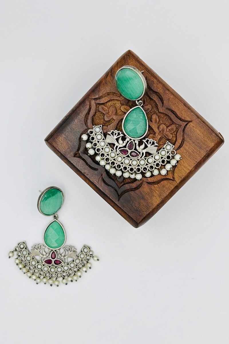 Turquoise Charm: Silver Necklace Set with Red Accents - swadeshsouq.com