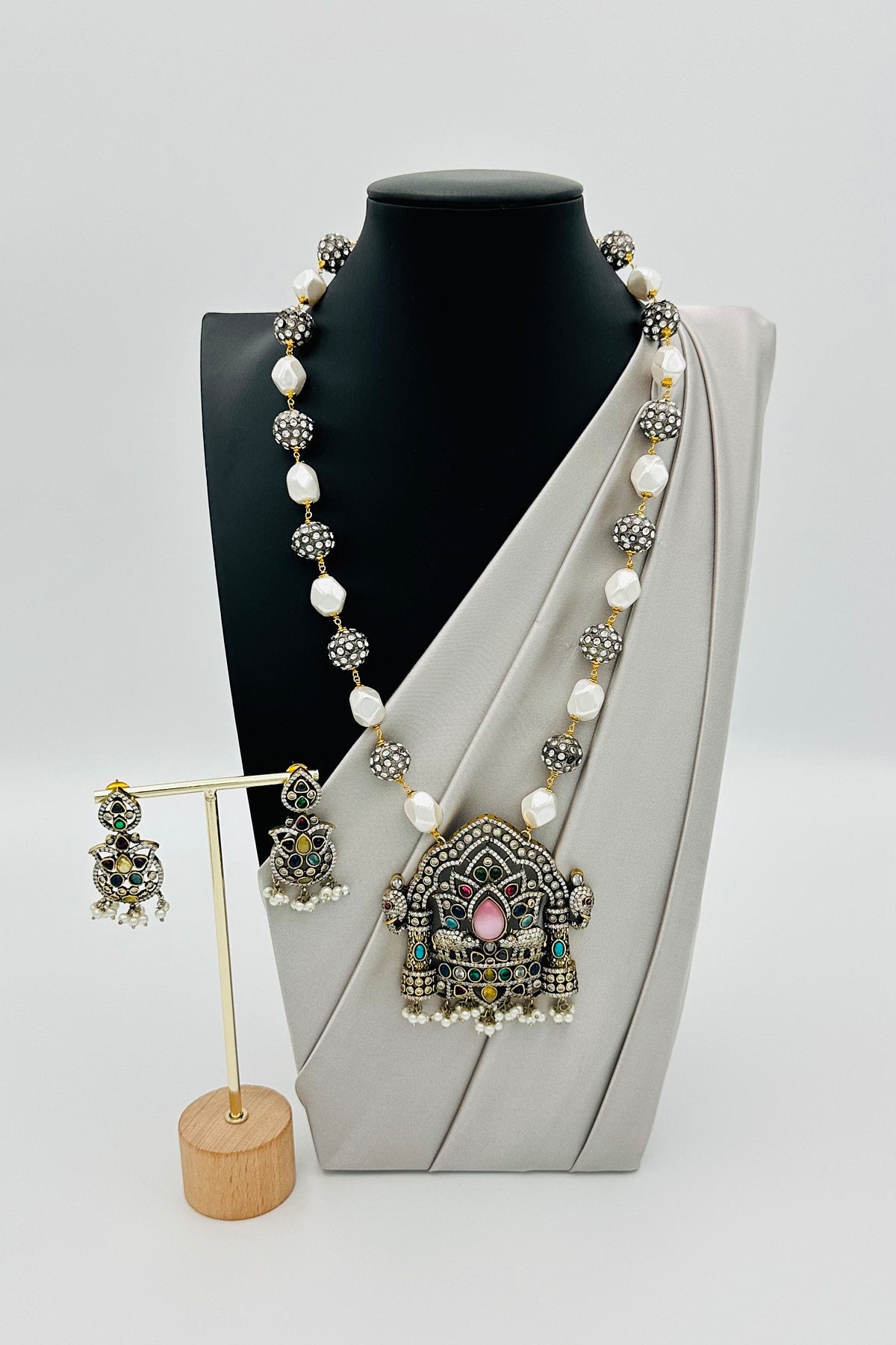 Victorian Sea Pearl Necklace with Intricate AD Stone Pendant - swadeshsouq.com